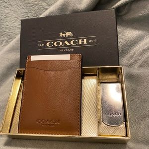 Coach mens credit card holder